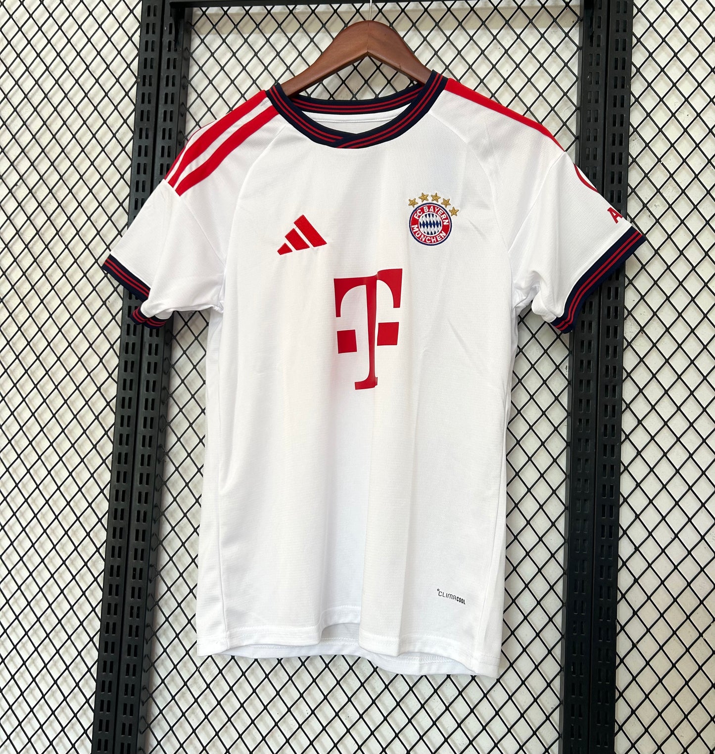 FC Bayern Away 2026/2027